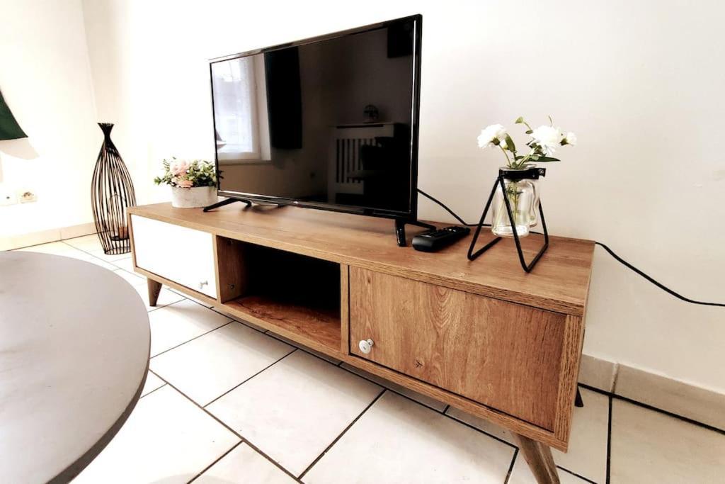 Logement Entier Proche Tribunaux Douai Esterno foto