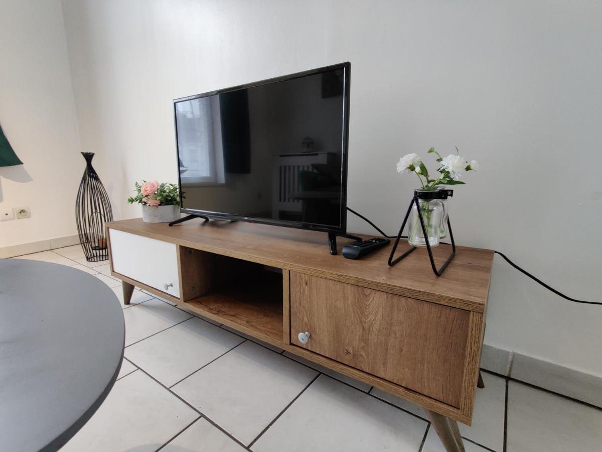 Logement Entier Proche Tribunaux Douai Esterno foto